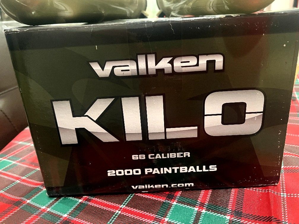 2000 Paints Balls And 2 Tubes