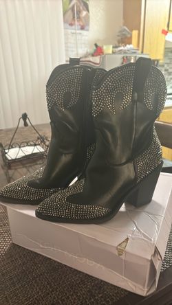 New black w/rhinestones boots