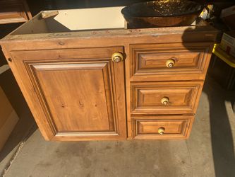 Bathroom cabinet