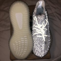 yeezy 350 Reflective size 8.5