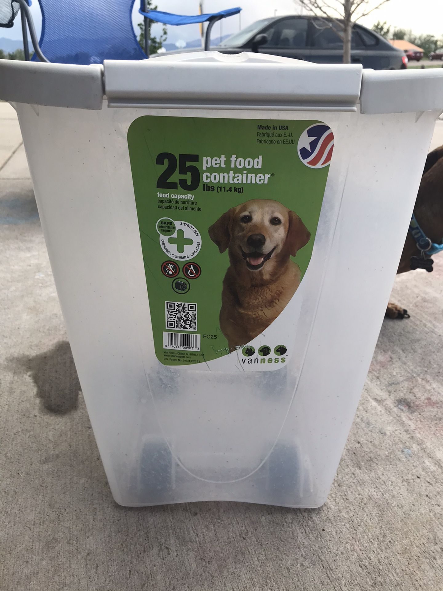 Dog food storage container