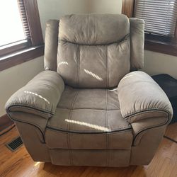 Rocking/Recliner Chair
