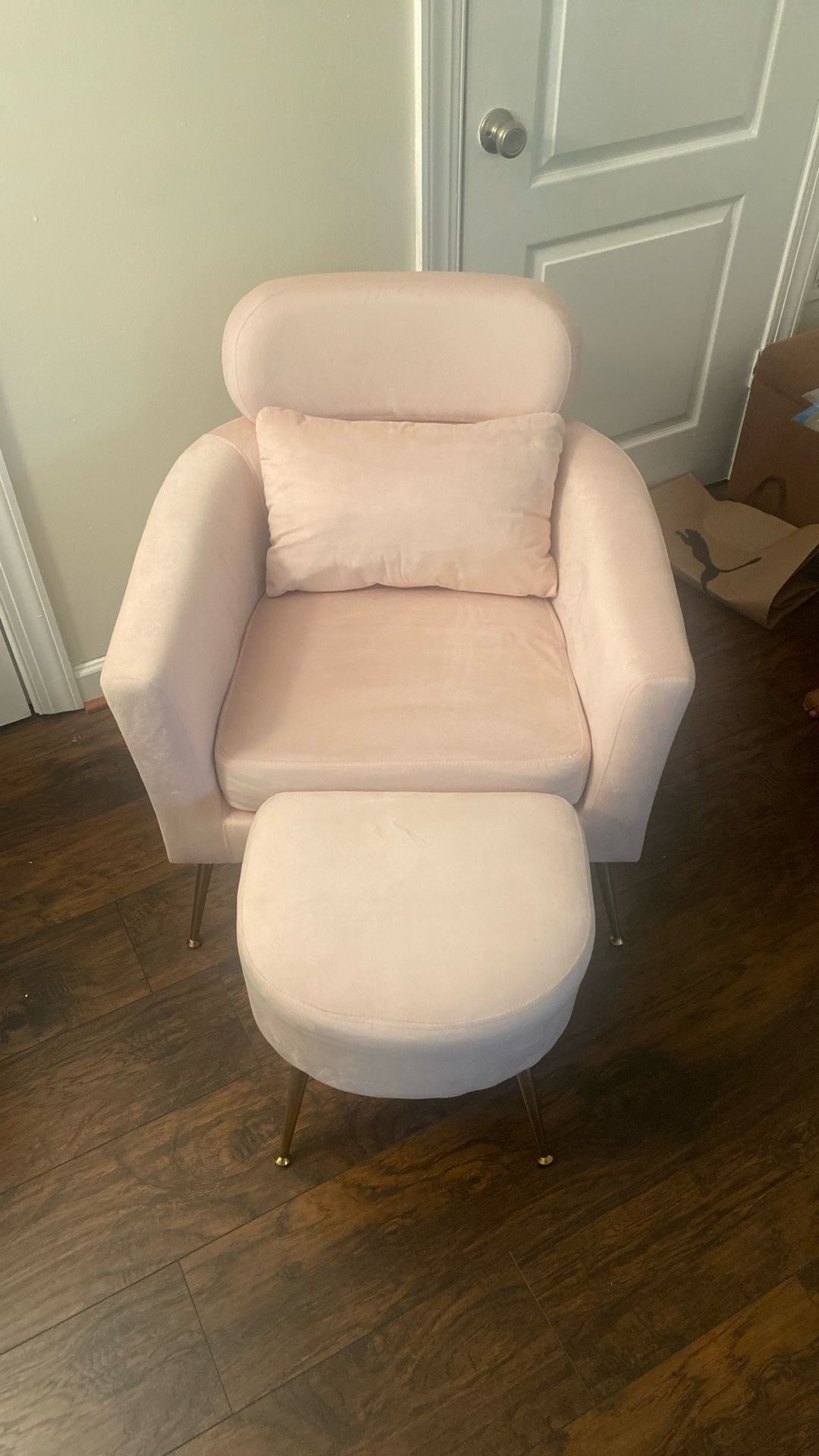 Chair & Footrest