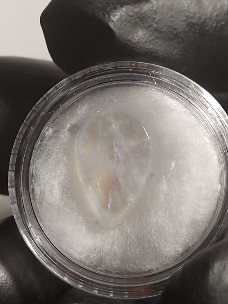 Grade AAA Natural Rainbow Moonstone
