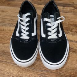 Womens 7.5 Vans Black And White