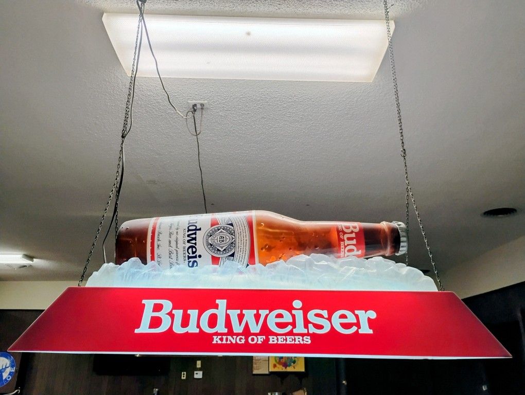 BUDWEISER BILLIARD/POOL TABLE LIGHT