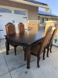 Spanish Revival Dinning Table & Chairs