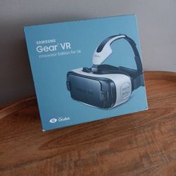 Brand New SAMSUNG GEAR VR Innovator Edition For S6