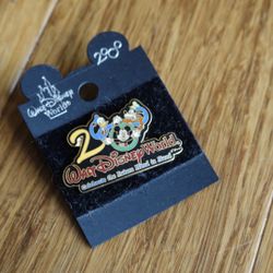 new vintage walt disney world 2000 pin