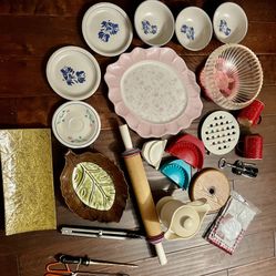 Assorted Kitchenware Set
