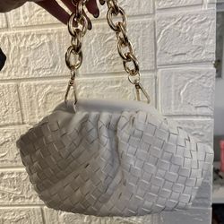 White faux leather clutch with 2 removable straps 