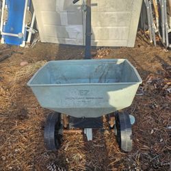 Price Is Firm.. Heavy Duty Seed Spreader