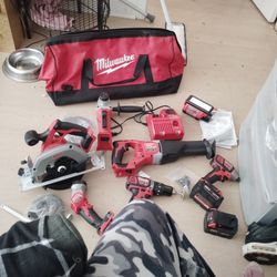 6 Piece Milwaukee Tool Set 