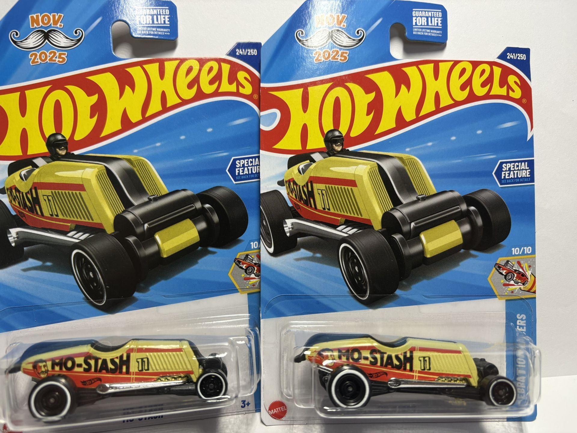 Hot Wheels π Mo-Stash