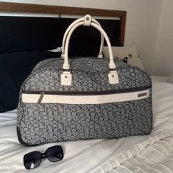 Calvin Klein Weekend Duffle Bag With Wheels And Long Handle