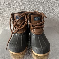 New Sperry Snow Boots Kids