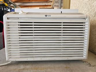 LG 11000 BTU Air conditioner