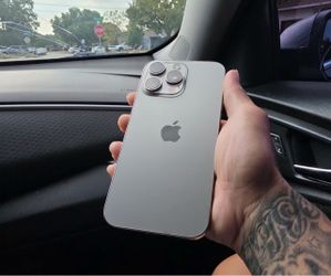 Apple iPhone 16pro max