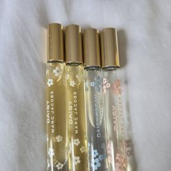 Marc Jacobs Roller Perfume Set