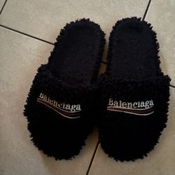 balenciaga fur slides