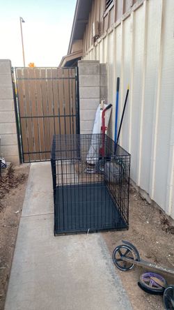 X-Large clean dog crate