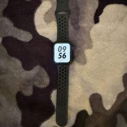Apple Watch SE 