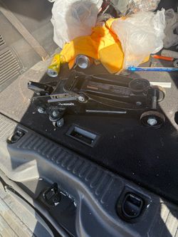 Husky Car jack