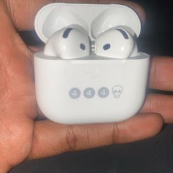 AirPods 4 With Noice Cancellation