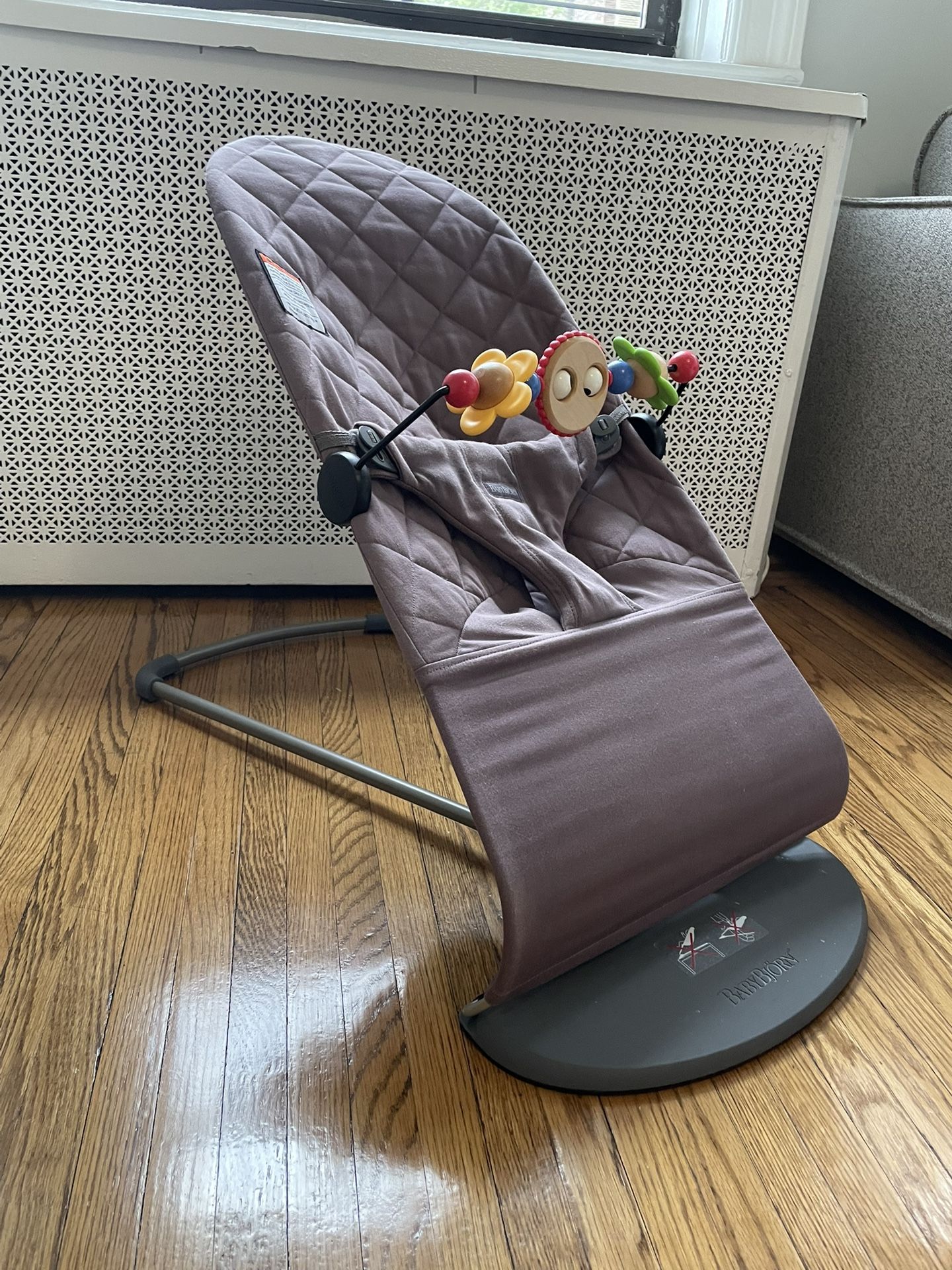 BabyBjörn Bouncer Balance Soft + wooden toy bar