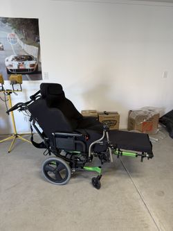 Quickie IRIS Tilt-In-Space Wheelchair – Excellent Condition – Fully Adjustable