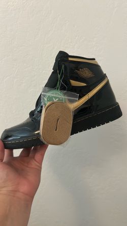 Retro 1 high Jordan’s size 5y new !!!