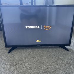 32” Toshiba Smart TV