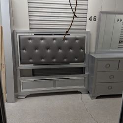 Queen Sz 3pc Bedroom Set 