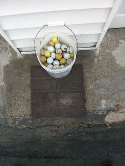 Bucket Of ⛳ Golf Balls $5