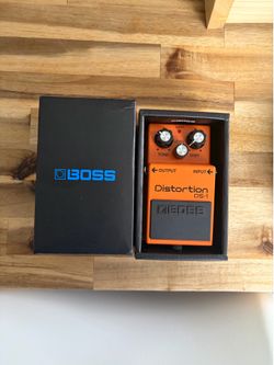 BOSS DS 1 distortion pedal