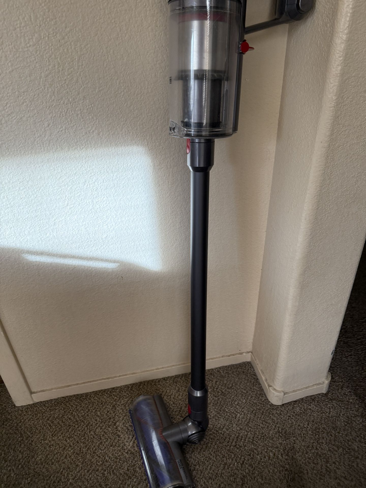 Dyson V10 Vacuum
