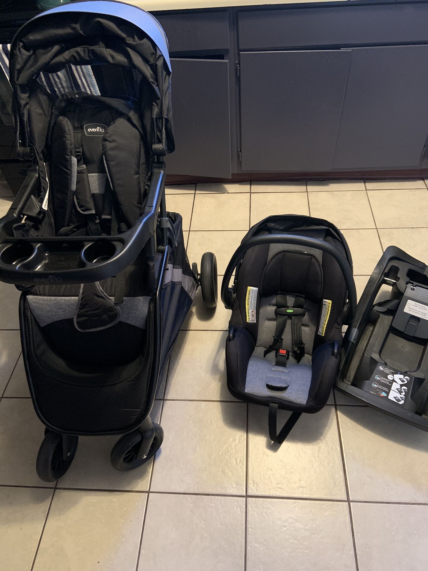 Stroller and car seat travel system