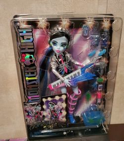 Monster High Monsterball Frankie