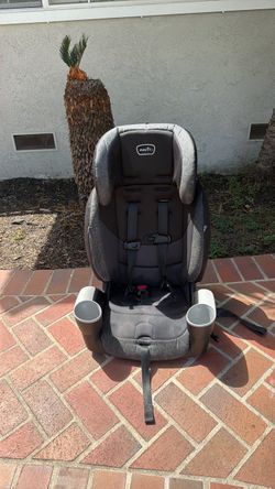 Maestro sport booster seat for car