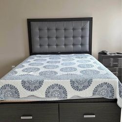 Bedroom Set for Sale – Modern Dark Wood (Excellent Condition)