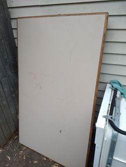 Heavy duty folding table