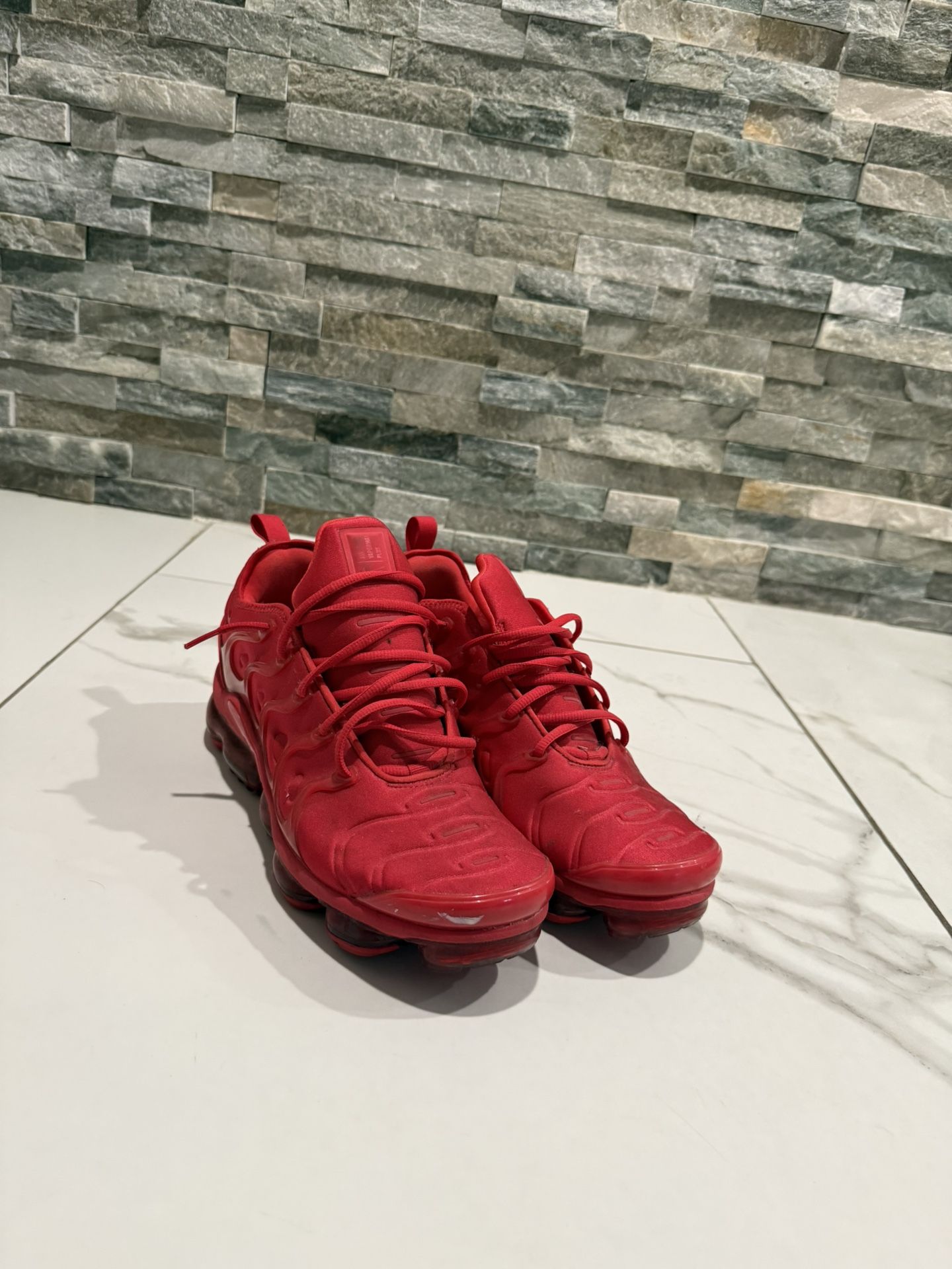 nike vapormax plus