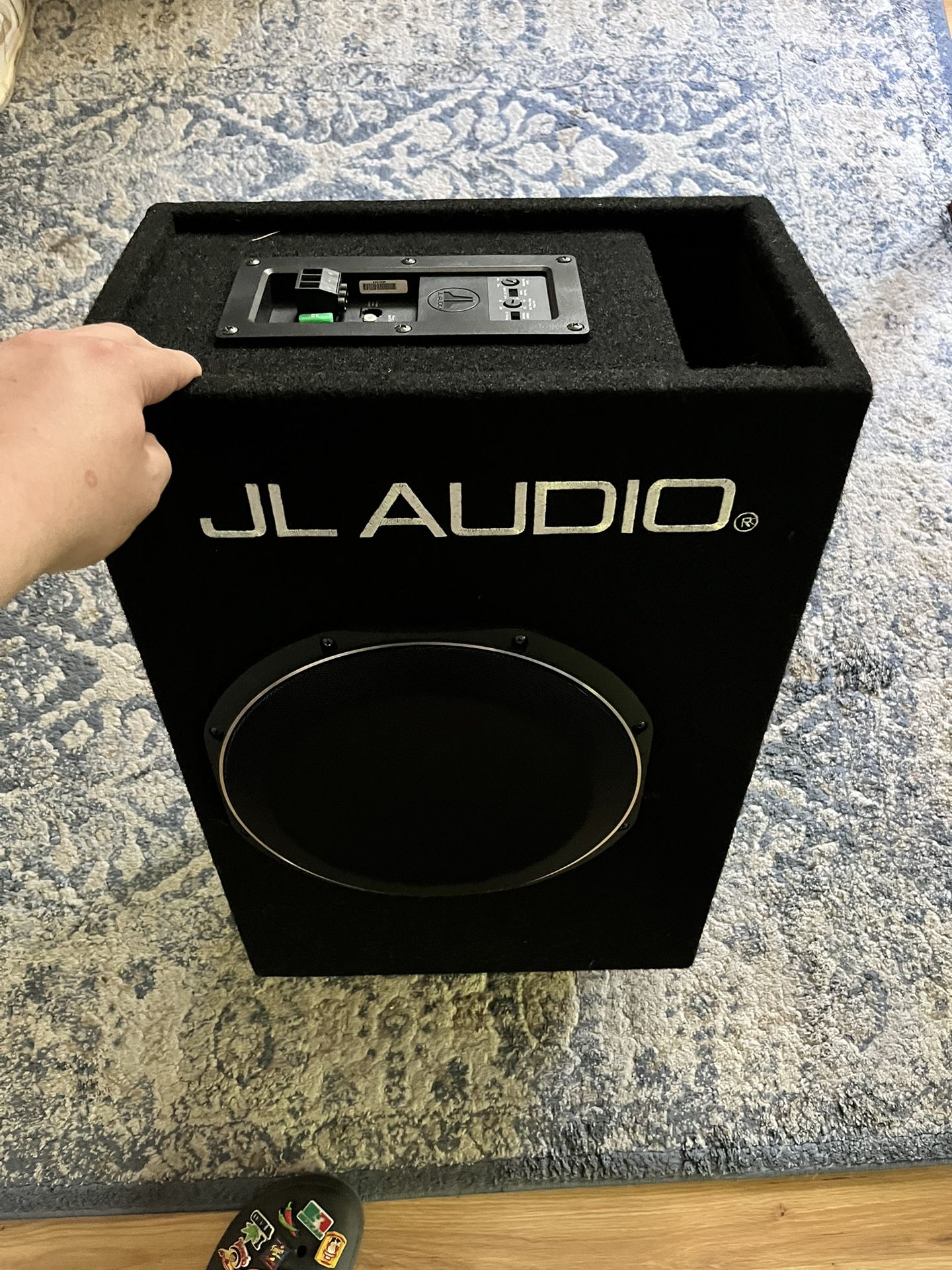 JL AUDIO SUBWOOFER WITH BUILT IN AMP