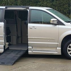 2011 Chrysler Town & Country