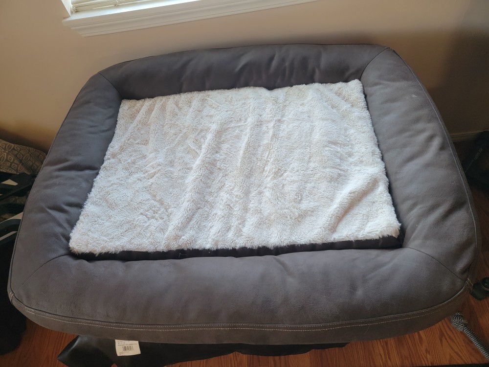 Large Dog Bed Brand New 