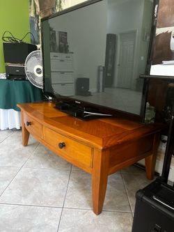 Solid Wood TV Stand / Coffee Table with 2 Drawers
