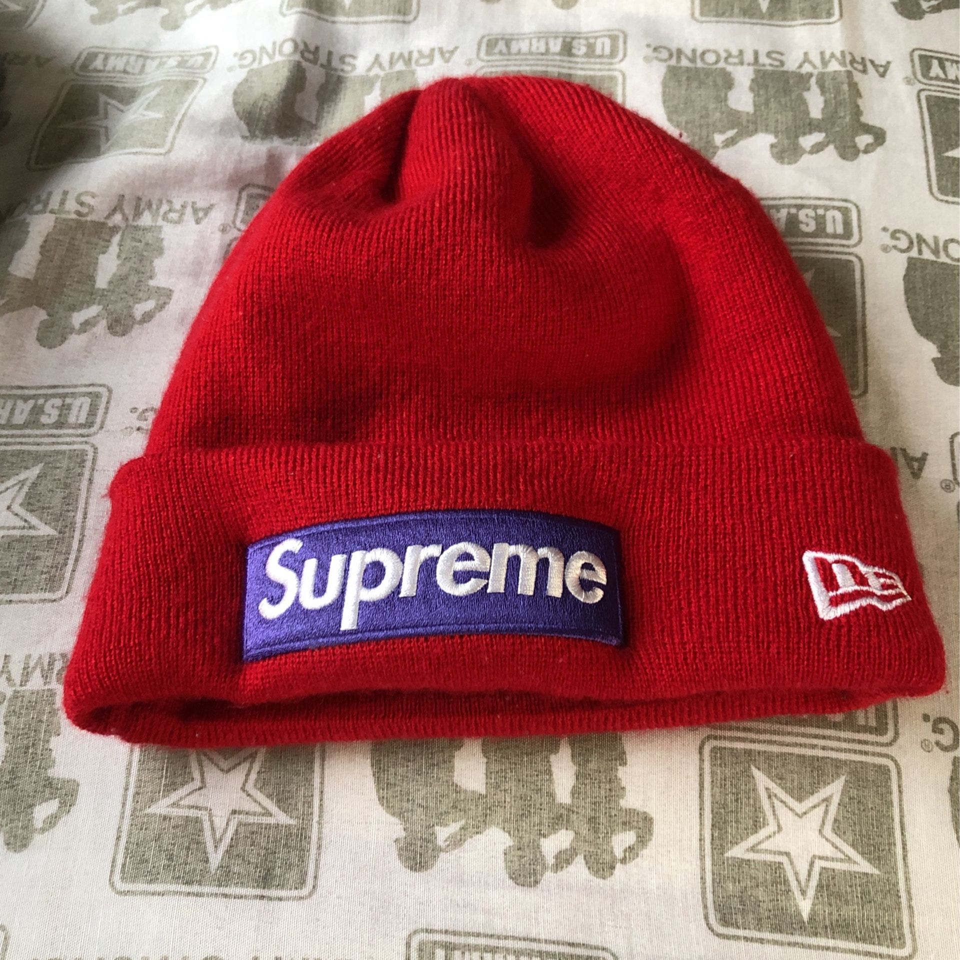 Supreme box logo beanie