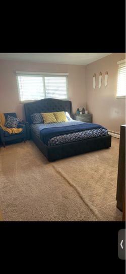 Queen bedroom set