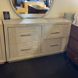 Solstice Dresser 