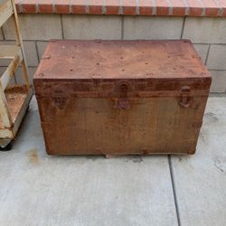 Metal steamer trunk quite old